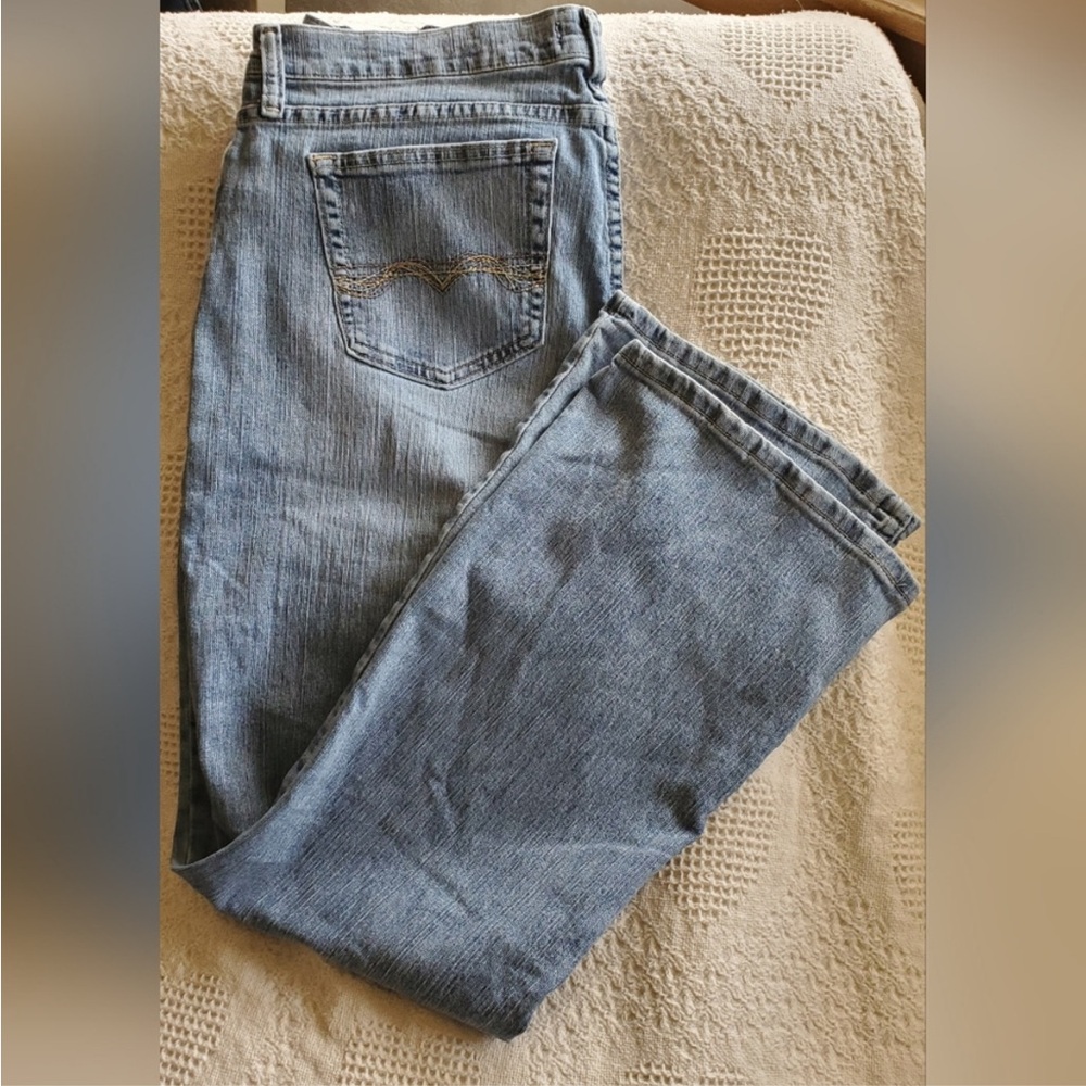 Wrangler Women's Straight Leg Blue Jeans